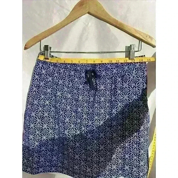 T by Talbots Faux Wrap Skort Size Mp Blue White Medallion Print Pockets - Picture 8 of 8